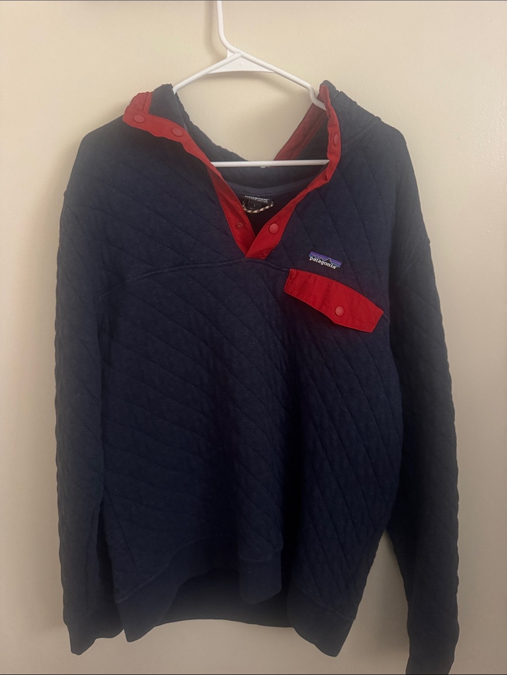 Patagonia Men’s Navy Quilted Zip Pullover with Red Trim